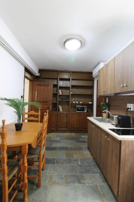 Apartment Raise Traditional Getaway