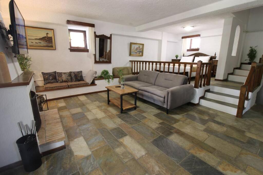 Raise Traditional Getaway *