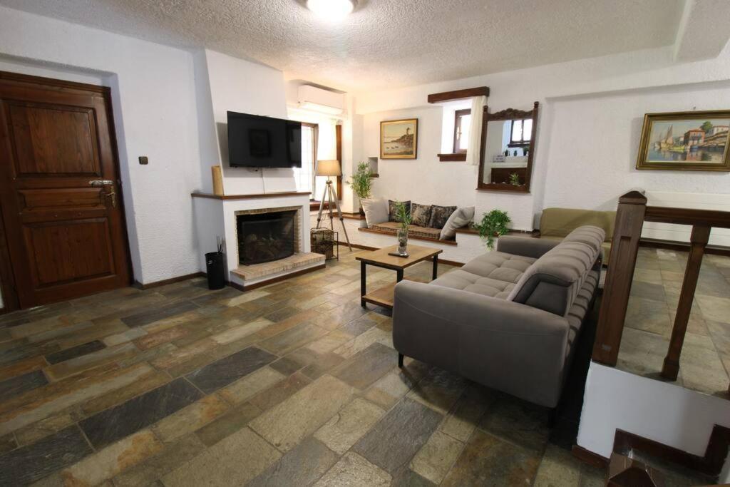 Raise Traditional Getaway Apartment *
