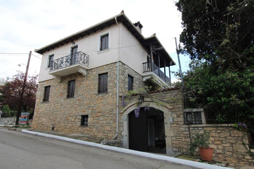 Raise Traditional Getaway Apartment *